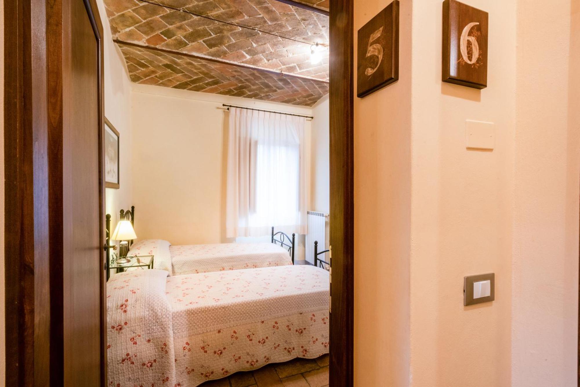 Casa Vacanze Villa Maria Ангиари Екстериор снимка